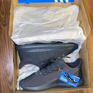 Brand new, never warn Adidas!!